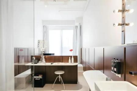 Ruby Lilly Munich - 35