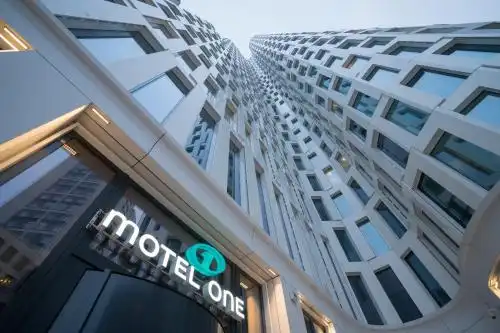 Motel One Berlin-Upper West - 0