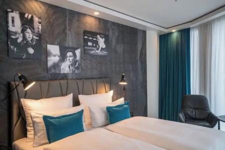 Motel One Berlin-Upper West - 12