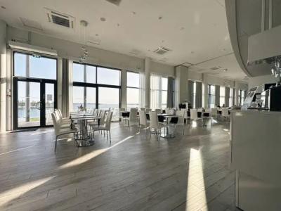 Seaside Glass Villas - 37