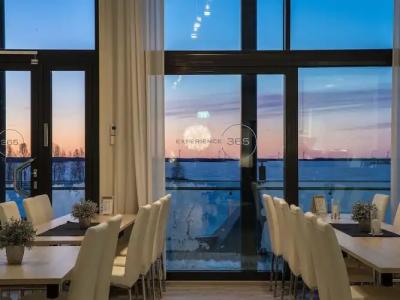 Seaside Glass Villas - 40