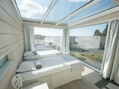 Seaside Glass Villas - 43