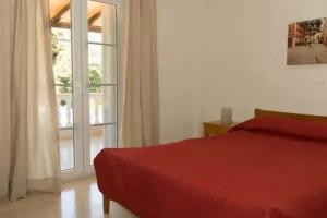 Eden Villas, Alinda