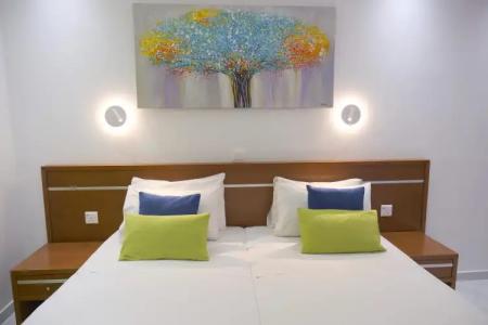 Loutsiana Deluxe Apts - 4