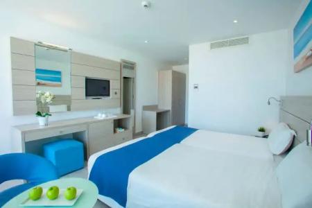 Limanaki Beach & Suites - 150