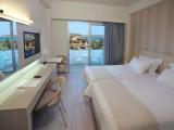 Superior room with balcony and with partial sea view