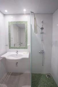 Nicholas Color - 109