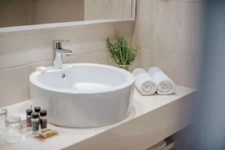 Nissi Beach Resort - 8