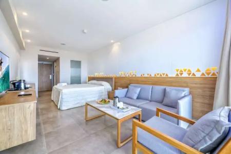 Tasia Maris Oasis - 105