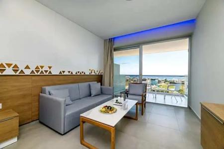 Tasia Maris Oasis - 150