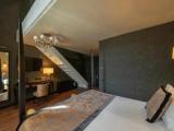 Sextuple Duplex Interconnecting Family Suite and Classic room