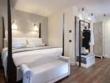 Honeymoon Double Duplex Suite with canal view