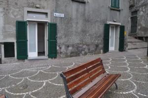 Apartment Hotel «Agriturismo Castello di Vezio», Varenna