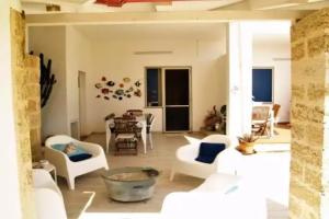 Villa Rilu, Alliste