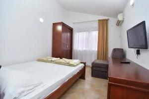 Hotel Galeb, Canj