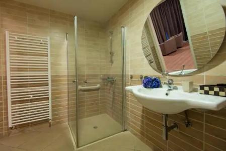 Rodon and Resort - 77