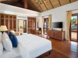 Villa with pool view