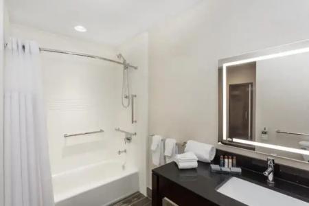 Wingate by Wyndham Miami Airport - 74