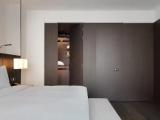Suite with balcony and with lake view