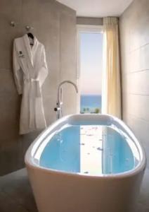 Vangelis & Suites - 57