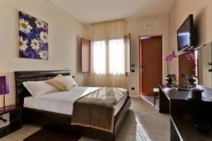 Rimmel Motel, Parma