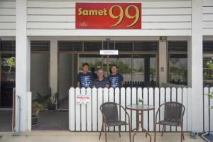 Samet 99, Samet Island