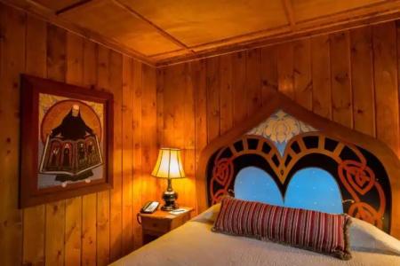 McMenamins Old St. Francis School - 2