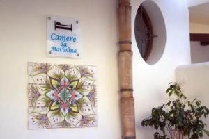 Camere da Mariolina, Macari