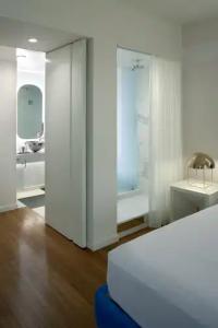 Mondrian Los Angeles in West Hollywood - 3