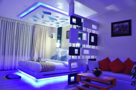 Royal Penguin Boutique & Spa - 92