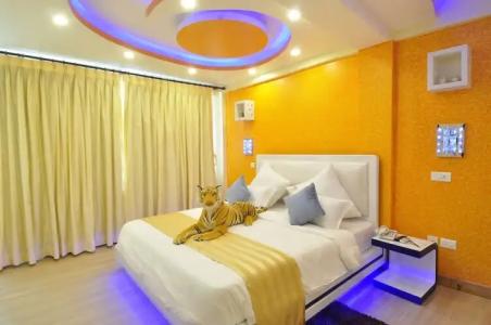 Royal Penguin Boutique & Spa - 133