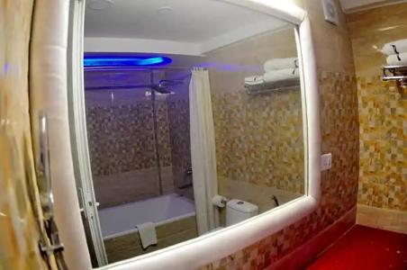 Royal Penguin Boutique & Spa - 54