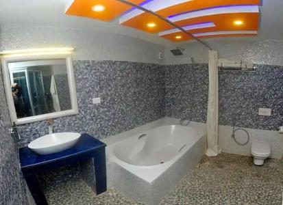 Royal Penguin Boutique & Spa - 114