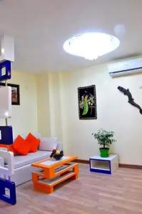 Royal Penguin Boutique & Spa - 119