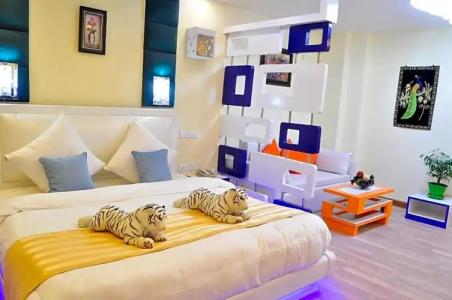 Royal Penguin Boutique & Spa - 117