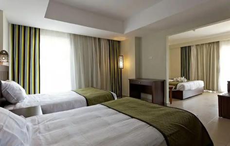 Royal Star Beach Resort - 100
