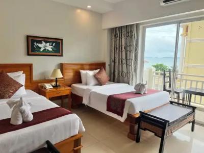 Aristocrat Residence & - 143