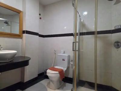 Aristocrat Residence & - 164