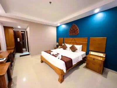 Aristocrat Residence & - 224