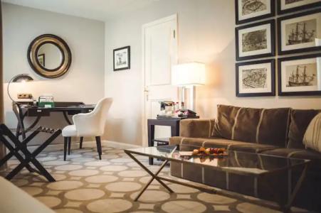 Grand Palace - The Leadings of the World - 33