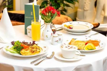 Grand Palace - The Leadings of the World - 10