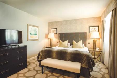 Grand Palace - The Leadings of the World - 2