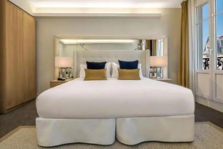Camille Paris Tapestry Collection by Hilton - 73