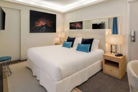 Camille Paris Tapestry Collection by Hilton - 35