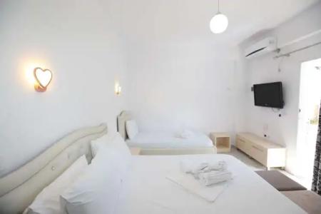 Ksamil Central Park - 24