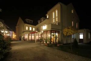 Hotel Patonai, Fertod