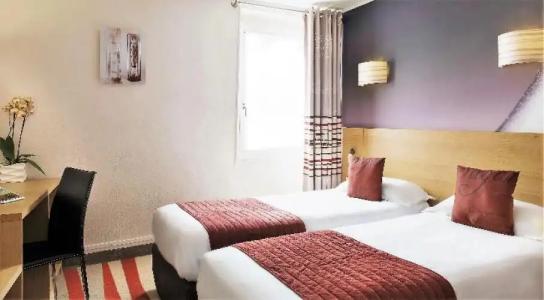 Ariane Montparnasse by Patrick Hayat - 40