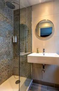 Ariane Montparnasse by Patrick Hayat - 29