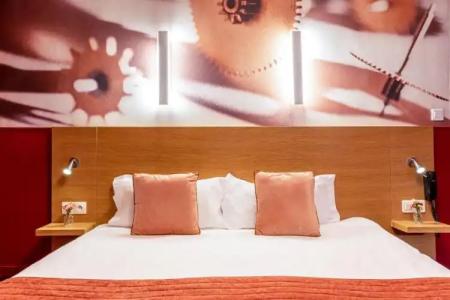 Ariane Montparnasse by Patrick Hayat - 111