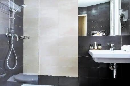 Ariane Montparnasse by Patrick Hayat - 39